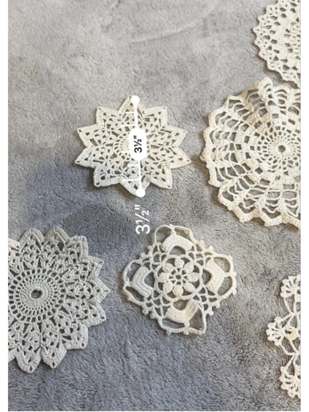 VTG White Crochet Doilies Table Linens One Size coasters